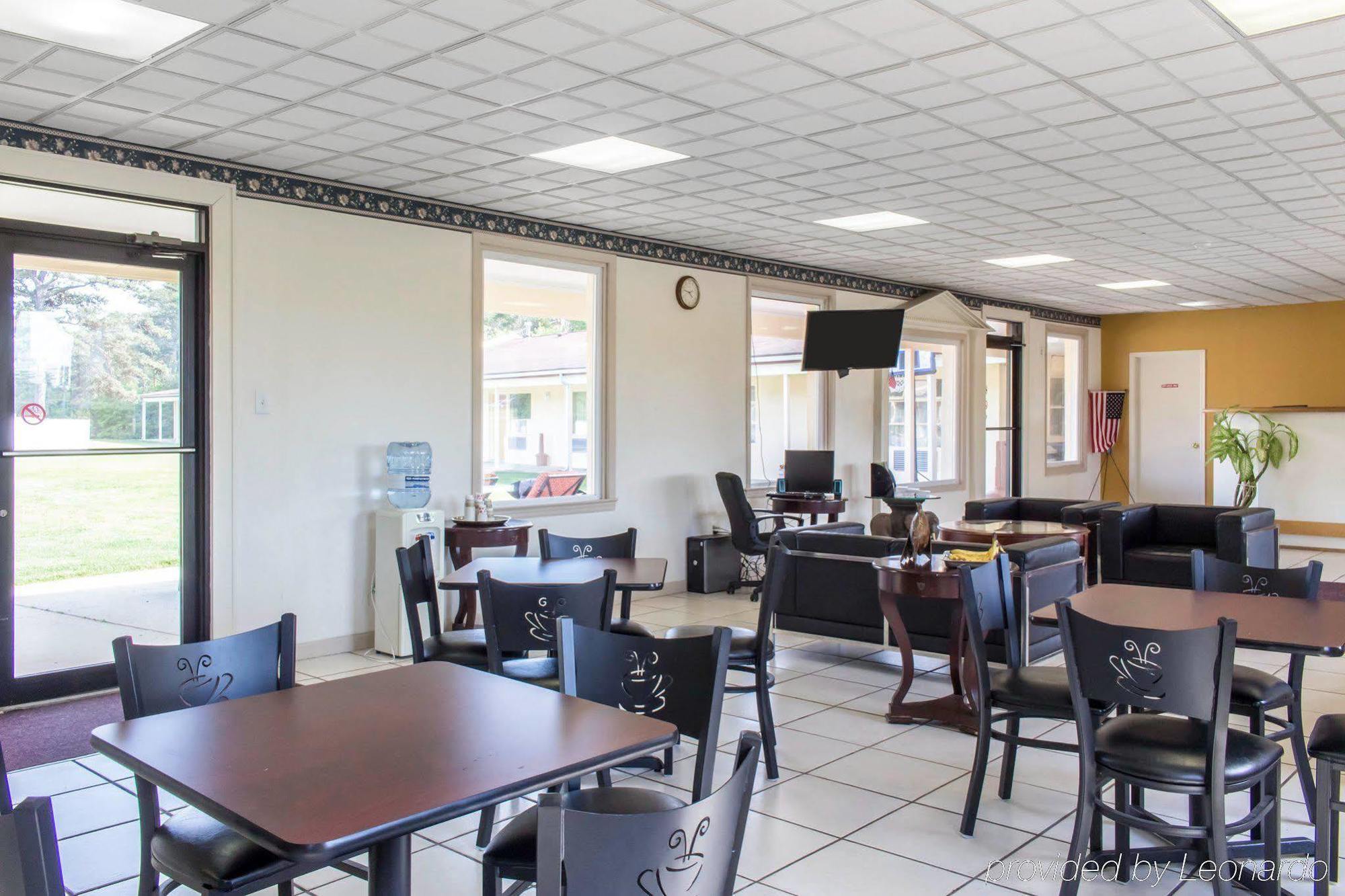 Oceanside Lodge Marmora Екстер'єр фото