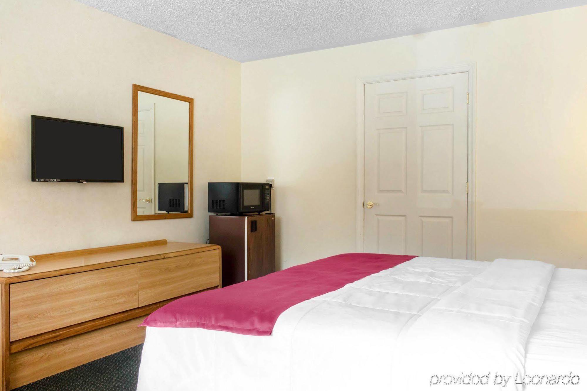 Oceanside Lodge Marmora Екстер'єр фото