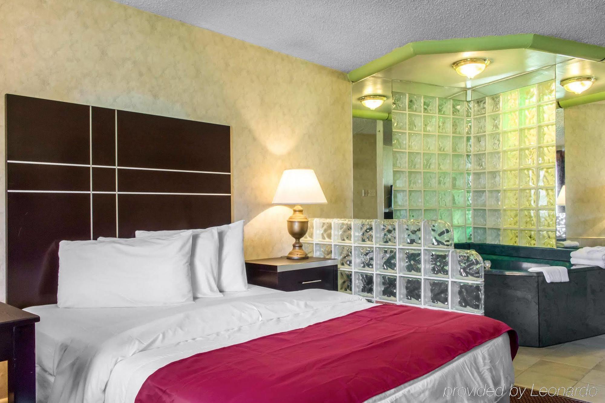 Oceanside Lodge Marmora Екстер'єр фото