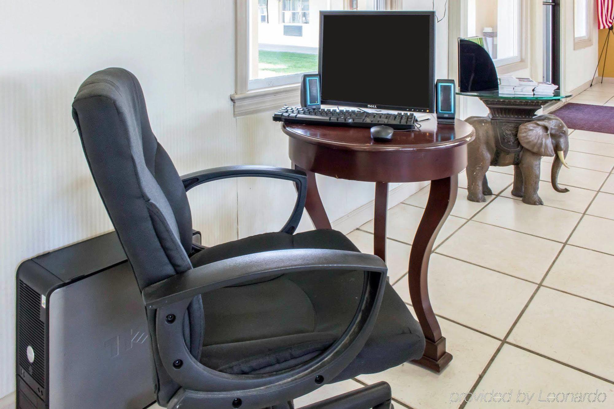 Oceanside Lodge Marmora Екстер'єр фото